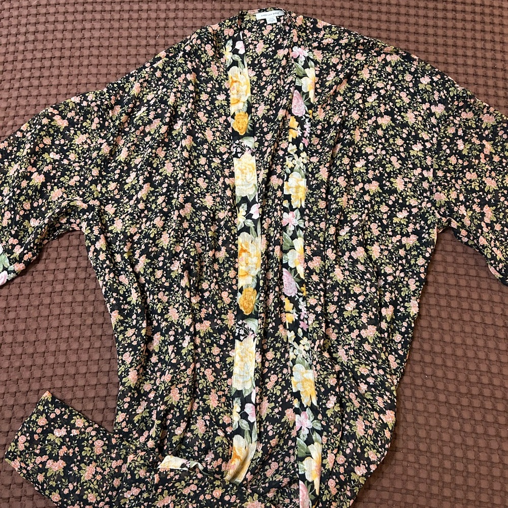 American Eagle Sheer Floral Kimono Cardigan – Boho Festival Cover-Up One Size